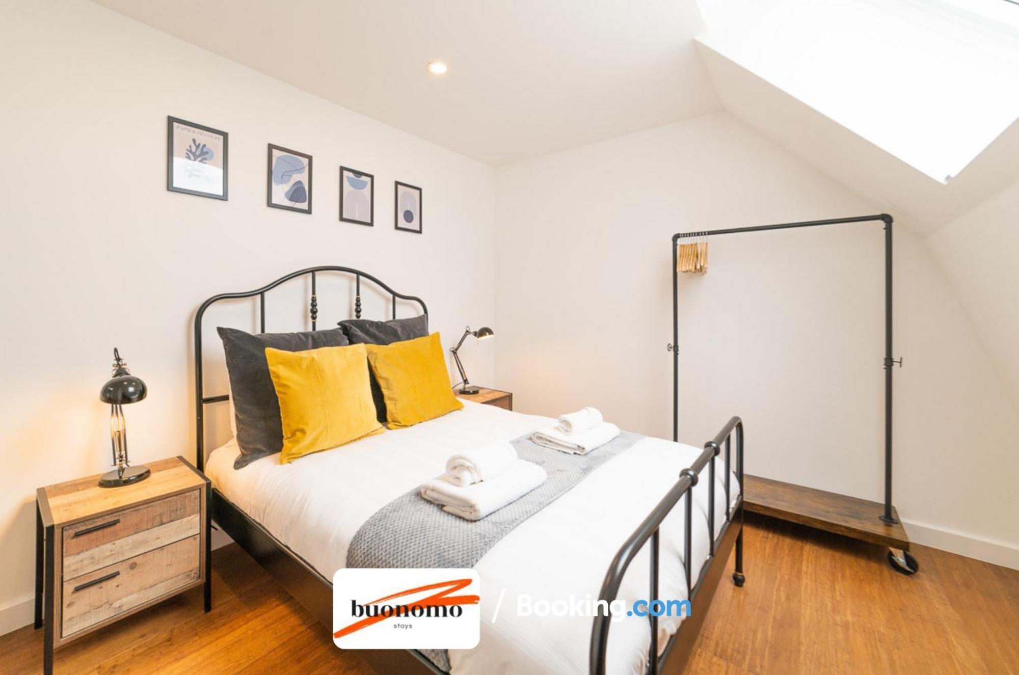 Two Bedroom Apartment At Buonomo Stays Short Lets & Serviced Accommodation London Eksteriør bilde