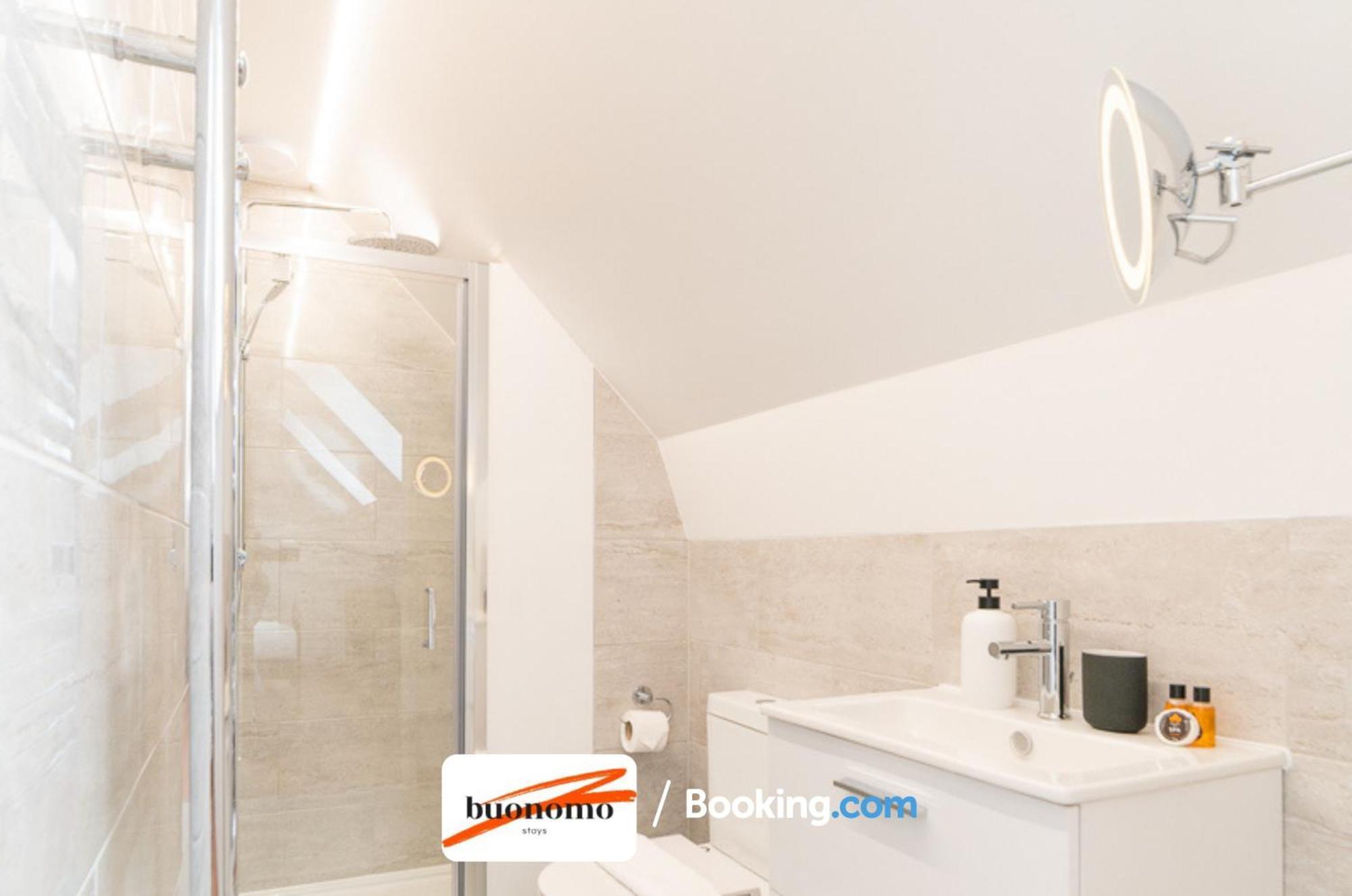 Two Bedroom Apartment At Buonomo Stays Short Lets & Serviced Accommodation London Eksteriør bilde