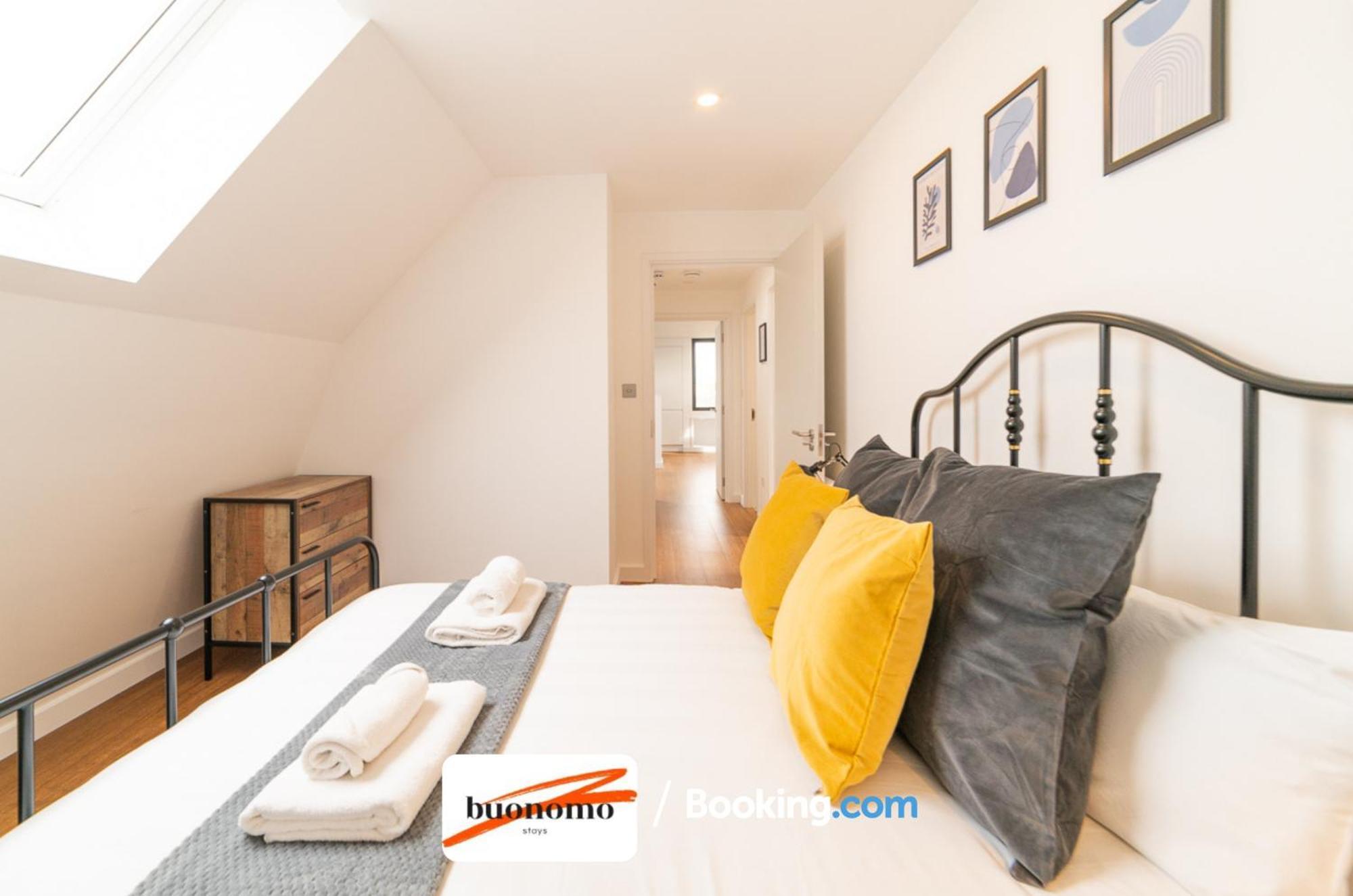 Two Bedroom Apartment At Buonomo Stays Short Lets & Serviced Accommodation London Eksteriør bilde