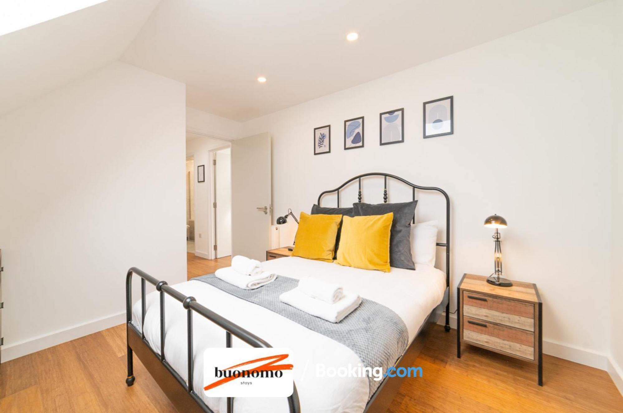 Two Bedroom Apartment At Buonomo Stays Short Lets & Serviced Accommodation London Eksteriør bilde